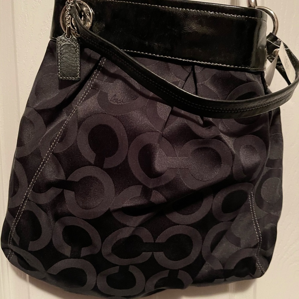 *NWT* Black coach purse